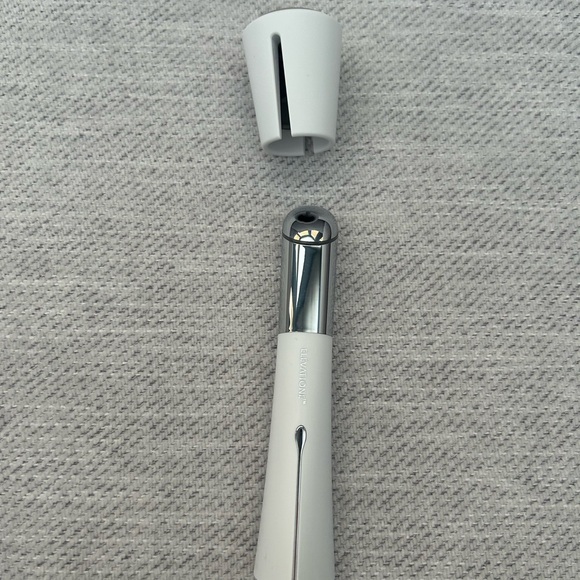 ÉLÉVATIONE Total Eye Contour Device - Picture 4 of 5